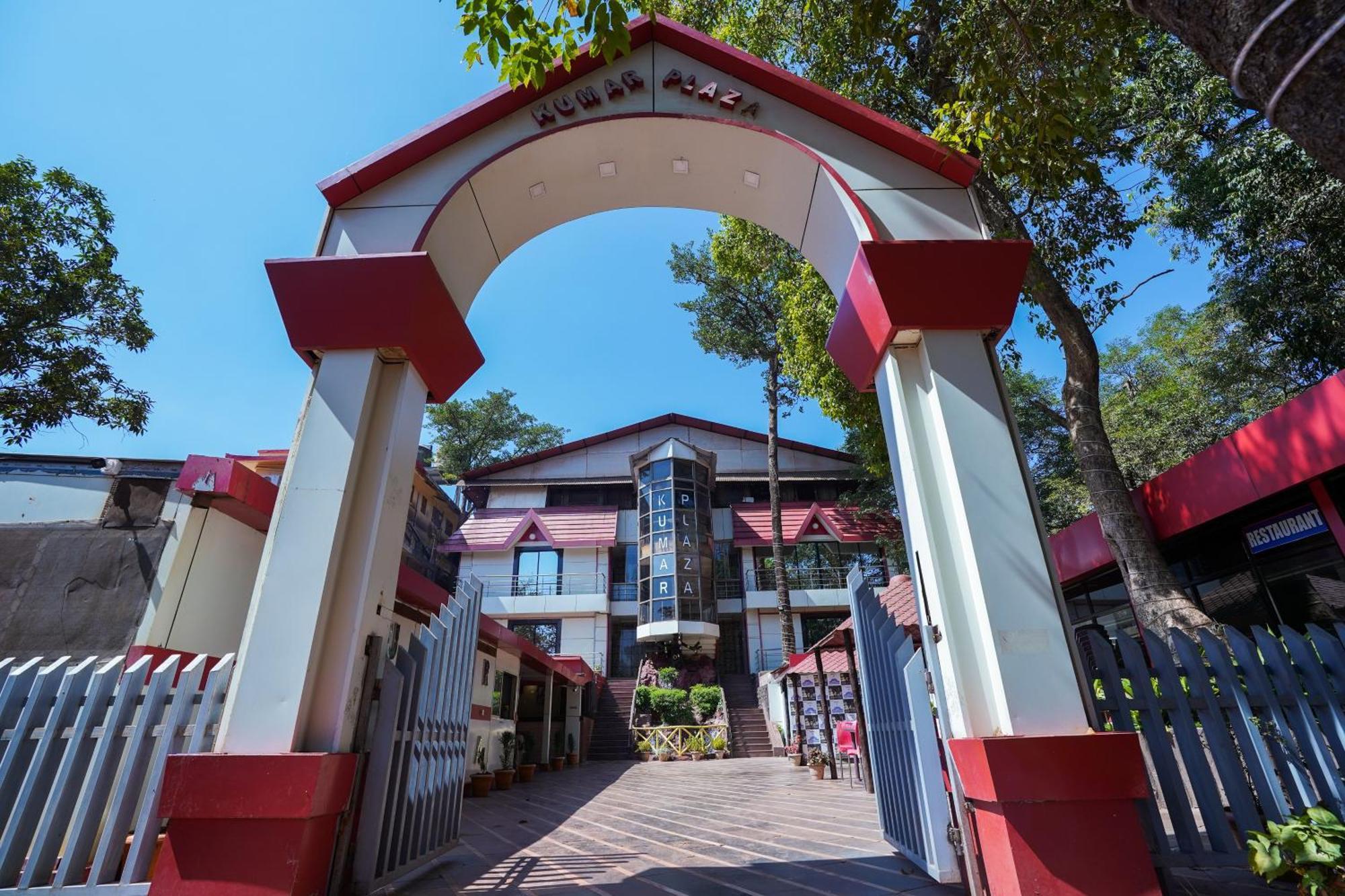 Hotel Kumar Plaza Matheran Exterior foto