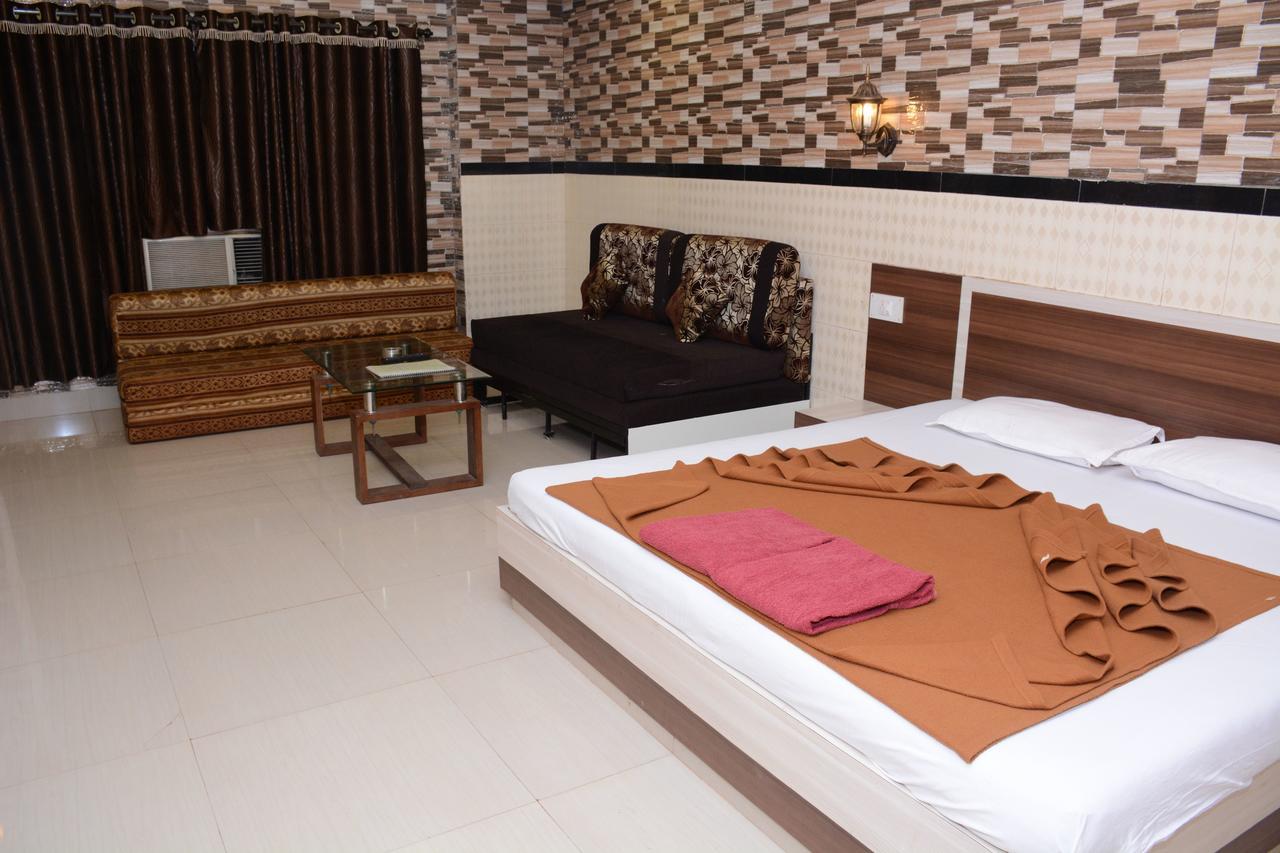 Hotel Kumar Plaza Matheran Exterior foto