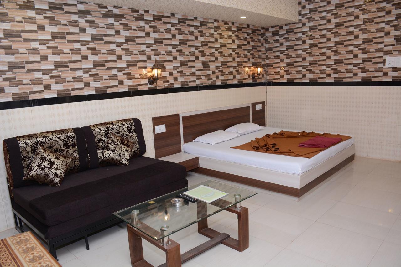 Hotel Kumar Plaza Matheran Exterior foto